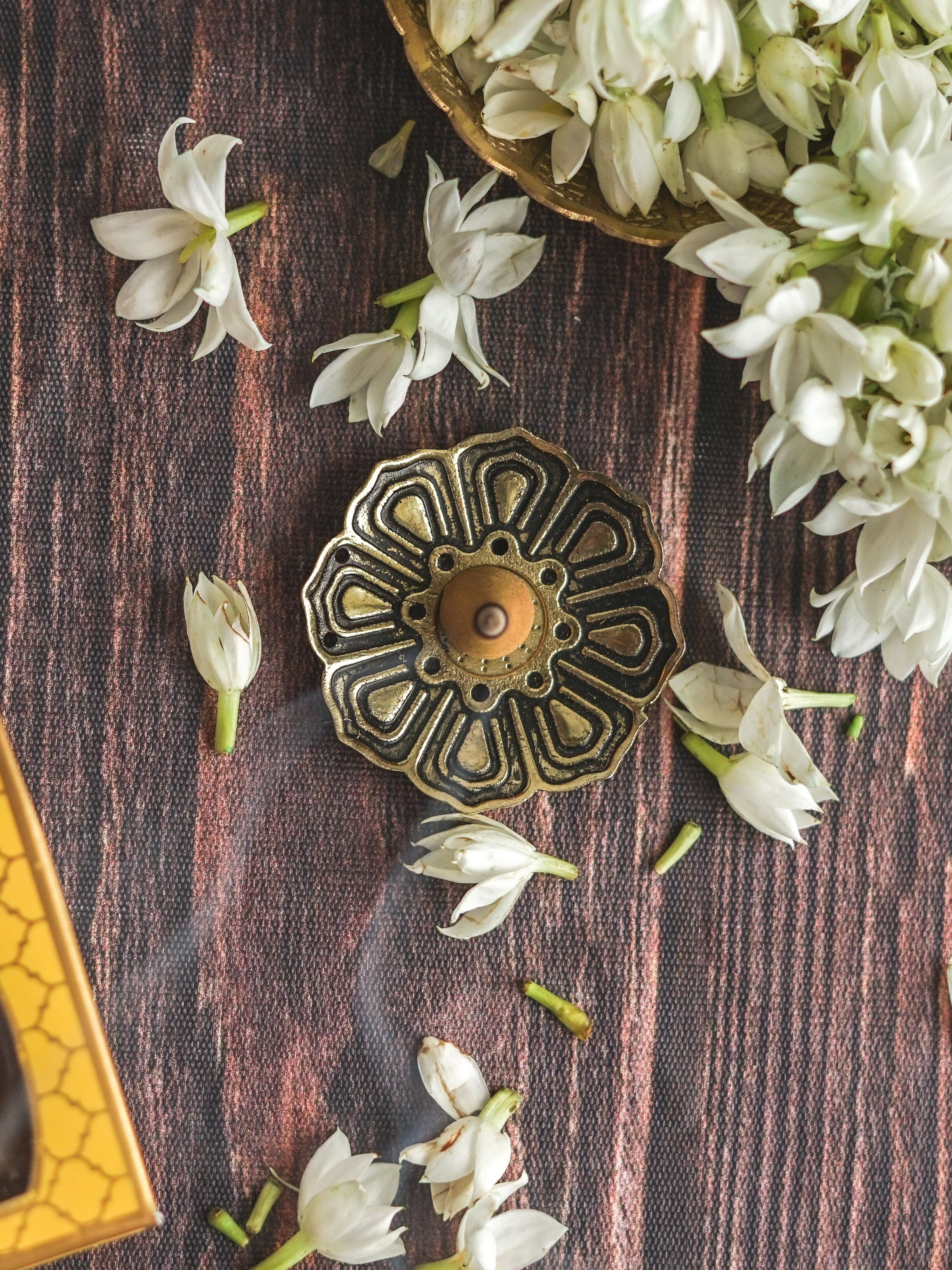 Ayurveda Incense Cone Gift Set – Vata | Tuberose Jasmine | Includes Metal Cone Burner