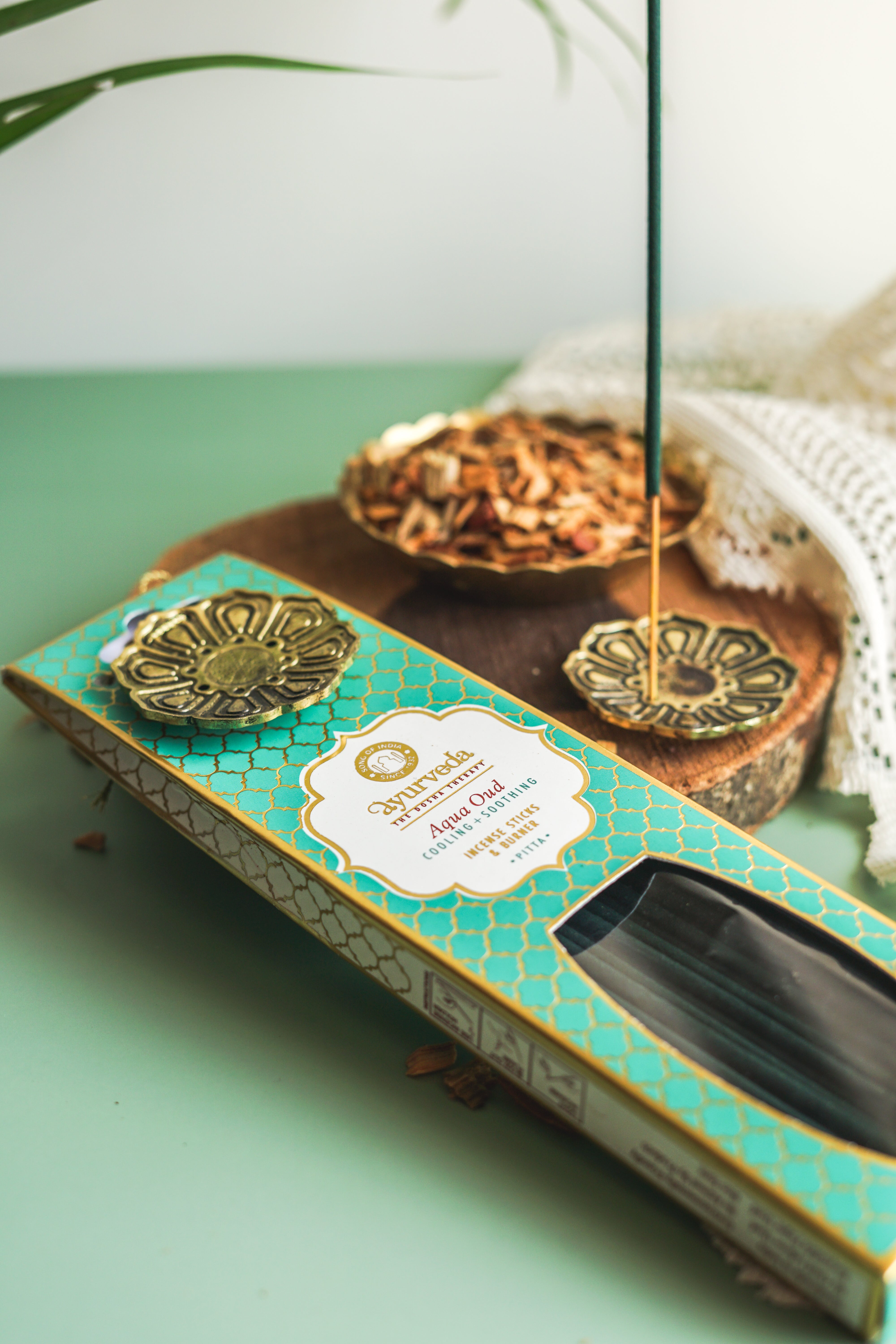 Ayurveda Incense Gift Set – Pitta | Aqua Oud | Includes Metal Incense Burner
