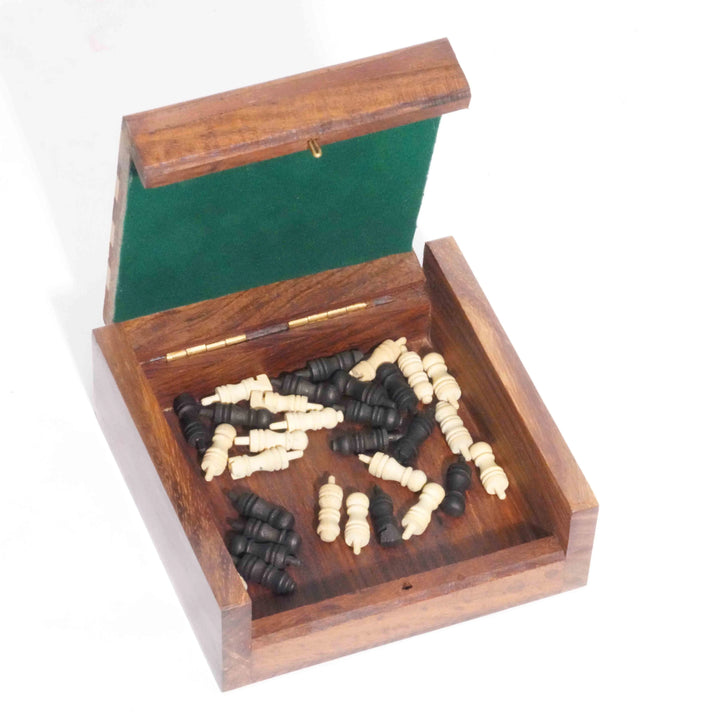 Chess Set with Pegs